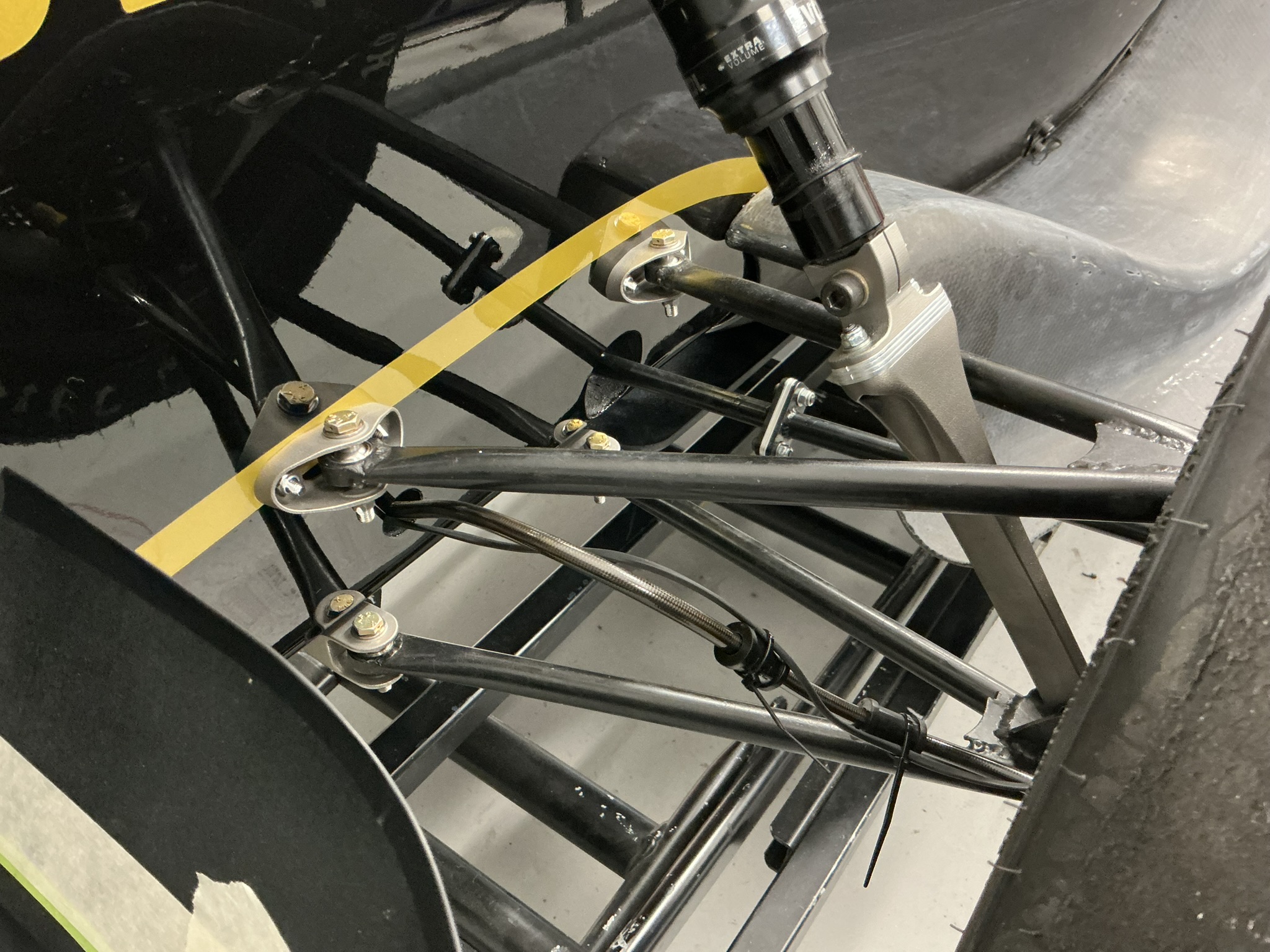 Front suspension assembly wheel